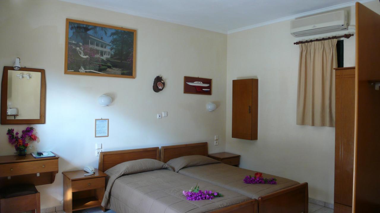 Aristotelis Apartments Frikes Exterior foto